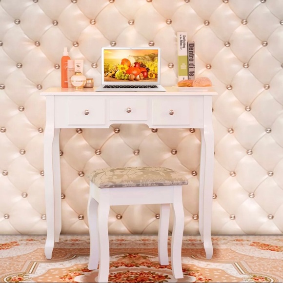 Premium Women’s Pearl White Vanity Table + Stool - Picture 7 of 8